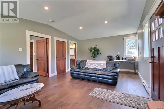 7343 Lakefront Pl Lake Cowichan, British Columbia in Houses for Sale in Victoria - Image 19