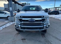 Dominate any task with this robust 2022 Ford Super Duty F-350 SRW XLT. Powered by a potent 6.2L 2-Va... (image 4)