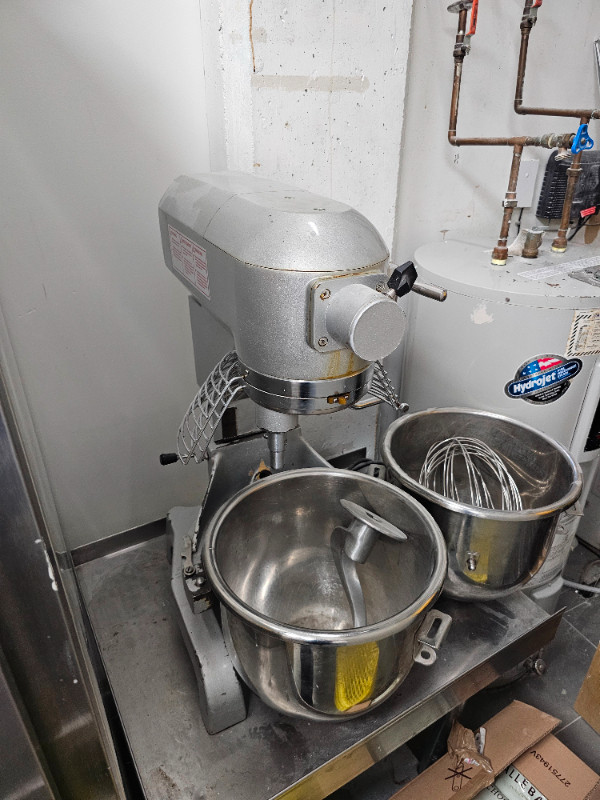 Omcan 20 QT SP200A Planetary Mixer for sale in Other Business & Industrial in Delta/Surrey/Langley - Image 3