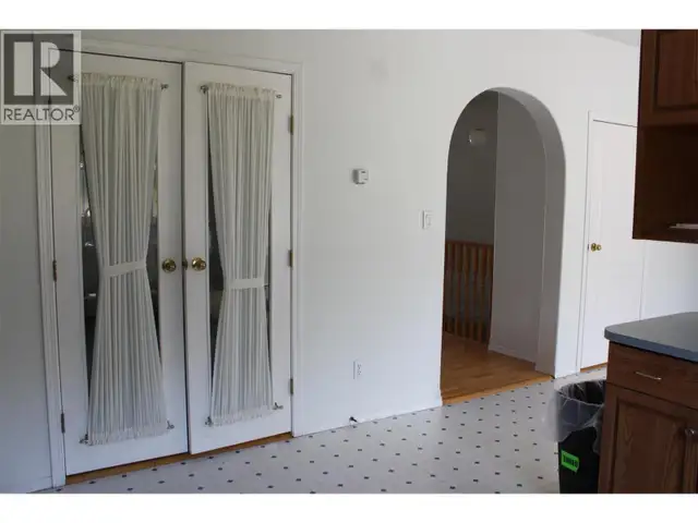 129 Oak Street Fauquier, British Columbia in Houses for Sale in Nelson - Image 8