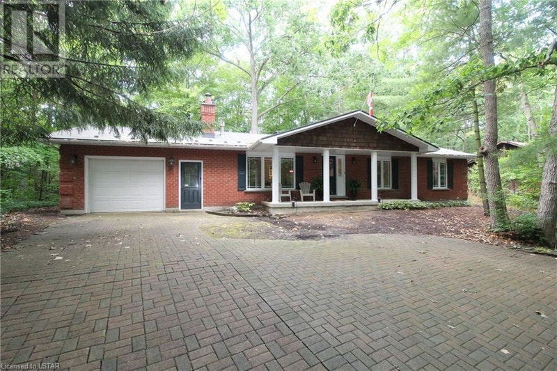 10134 BEAVER DAM Crescent Grand Bend, Ontario Houses for Sale Grand