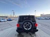 2020 Jeep Wrangler Unlimited Sahara 2.0L I4 DOHC 4D Sport Utility 4WD 8-Speed Automatic Granite Crys... (image 4)