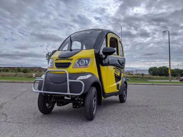 ET4 Fully Enclosed 2025 Mobility Scooters.62864745055490123
