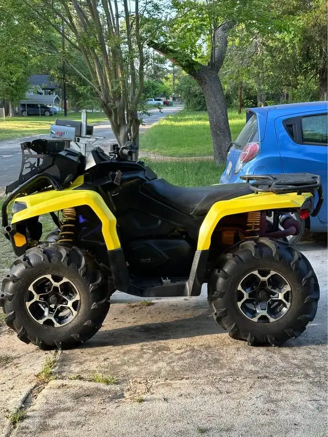 2019 CAN-AM OUTLANDER 570-YELLOW! in ATVs in Dartmouth - Image 5