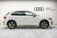 DEMO SAVINGS!! This 2025 Audi Q5 55e with Quattro All-Wheel Drive just arrived directly from Audi Ca... (image 3)