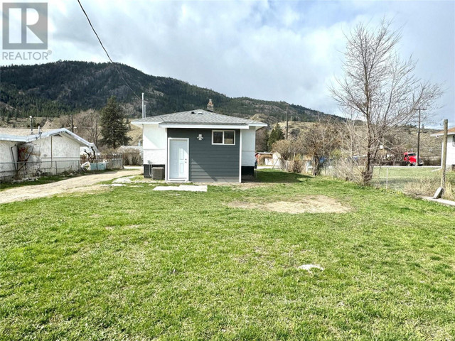 1021 Willow Street Okanagan Falls, British Columbia in Houses for Sale in Penticton - Image 2