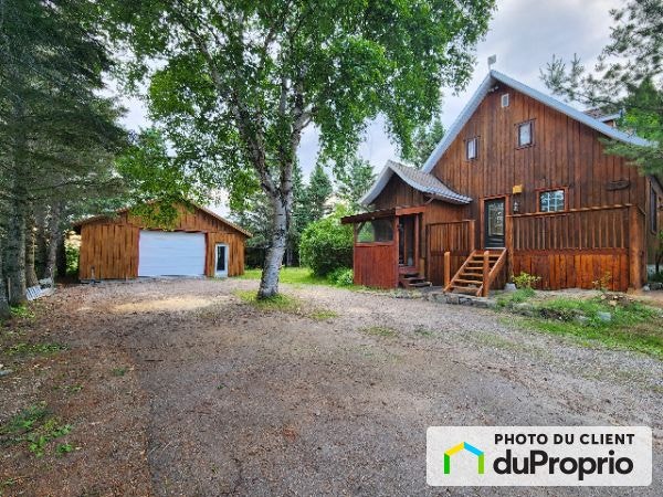 $396,900 - 1 1/2 Storey for sale in St-Fulgence — photo 2
