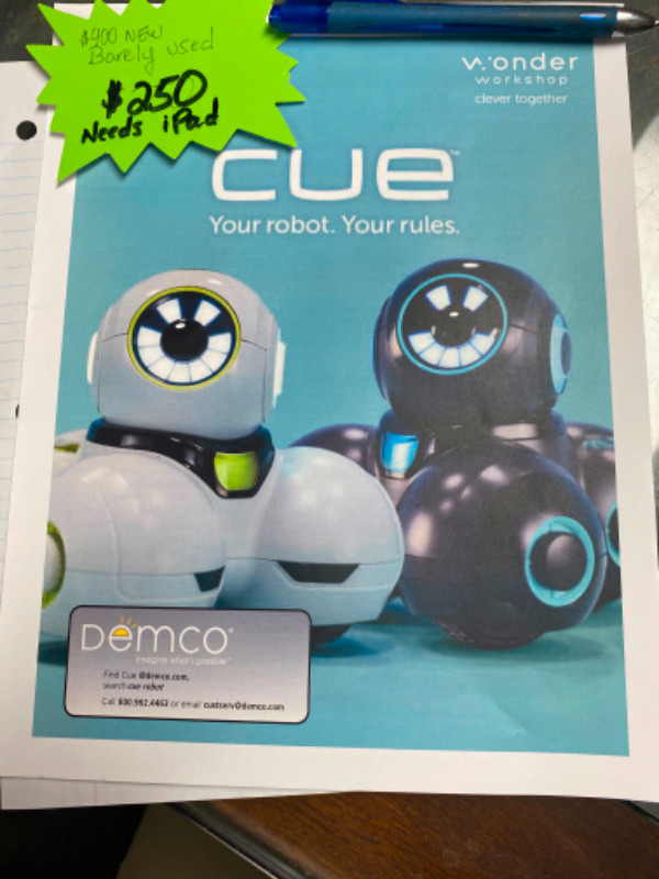 Cue  Your Robot   Demco Avatars in Toys & Games in Edmonton