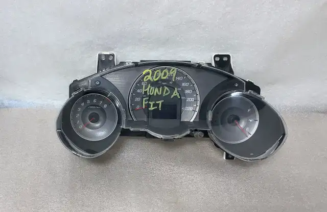 SPEEDOMETER INSTRUMENT CLUSTER HONDA KIA NISSAN PONTIAC FORD RDX in Auto Body Parts in Mississauga / Peel Region - Image 10