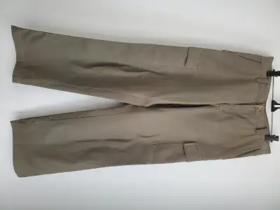 FIREFLY Men's size 32 flap cover patch back pockets in 100% cotton with button closure for military...