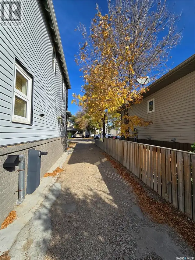 2 Prairie AVENUE Weyburn, Saskatchewan in Houses for Sale in Regina - Image 41