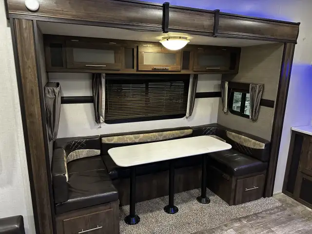 2018 ,Crossroads RV,Volante 240RL in Travel Trailers & Campers in Saskatoon - Image 4