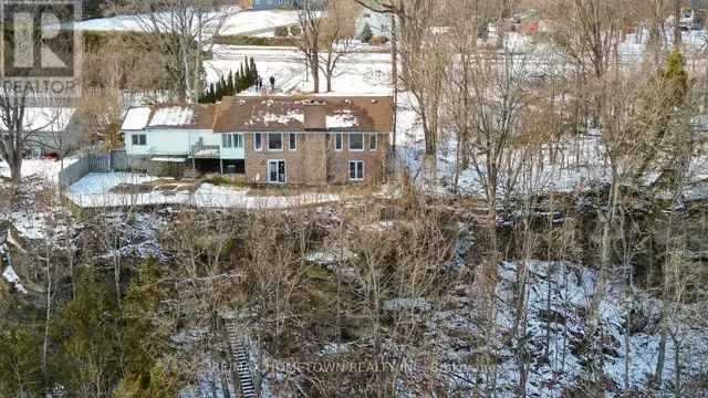 1327 1000 ISLANDS PARKWAY Front of Yonge, Ontario in Houses for Sale in Kingston - Image 3