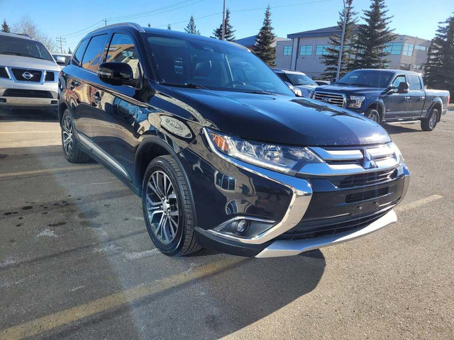 2017 Mitsubishi Outlander S-AWC/4X4/GT/LEATHER/SUNROOF/BACK UP C in Cars & Trucks in Calgary - Image 4