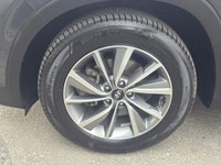 2020 HYUNDAI SANTA FE ALL WHEEL DRIVE NO ACCIDENTS, LOCAL TRADE Options Driver Air Bag Passenger Air... (image 4)