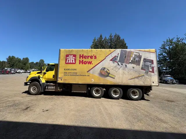 2019 International HV in Heavy Equipment in Abbotsford - Image 8