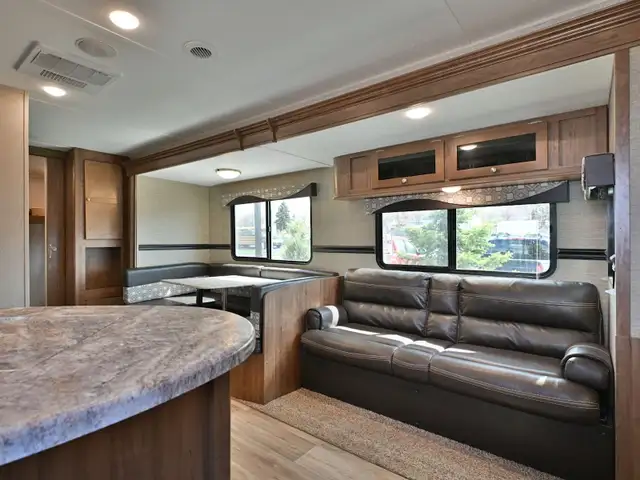 2018 Aspen Trail 29BHS in Travel Trailers & Campers in St. Albert - Image 10