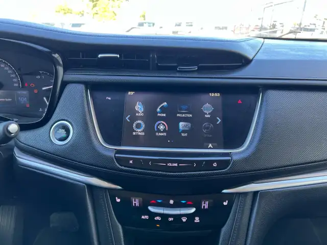 2017 Cadillac XT5 Luxury |Reverse Camera | Command Start6054861216422400017