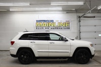 Discover a refined and capable SUV at Watrous Mainline with this used 2011 Jeep Grand Cherokee Grand... (image 1)
