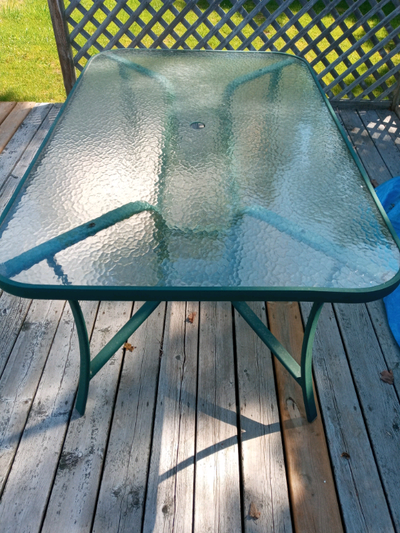 ( $ 100,00 ,TABLE PATIO TERRASSE VERT) , View more