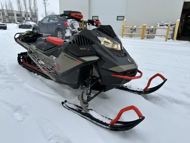 2022 SKIDOO SUMMIT X 850 165 (FINANCING AVAILABLE) in Snowmobiles in Strathcona County - Image 3