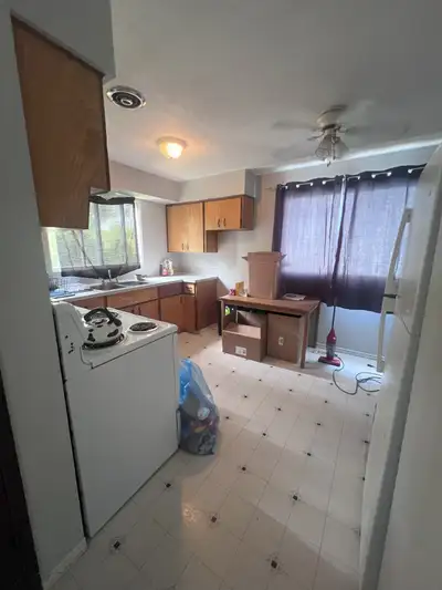 Unfurnished 3 bed, 1.5 bath Half Duplex Prince George