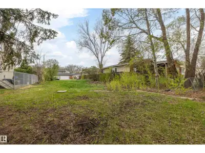 Build Your Legacy! Attention investors, builders, and developers! This incredible 50’ x 150’ vacant...