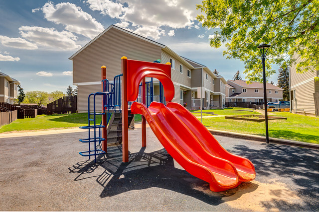 Affordable Townhomes for Rent - Hartford County Townhomes - Town in Long Term Rentals in Edmonton - Image 3