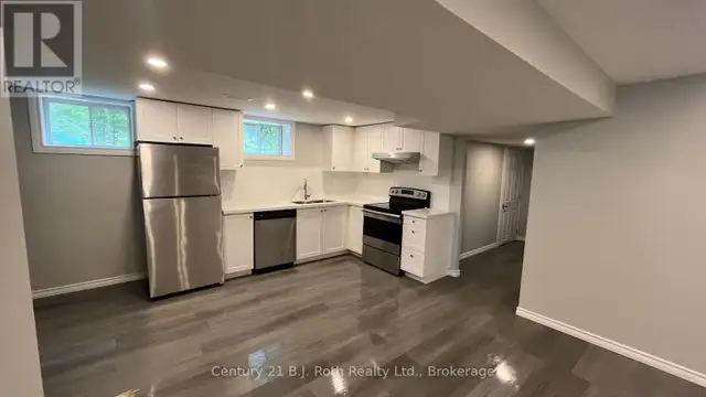 LOWER - 687 VICTORIA STREET Midland, Ontario in Long Term Rentals in Barrie - Image 4