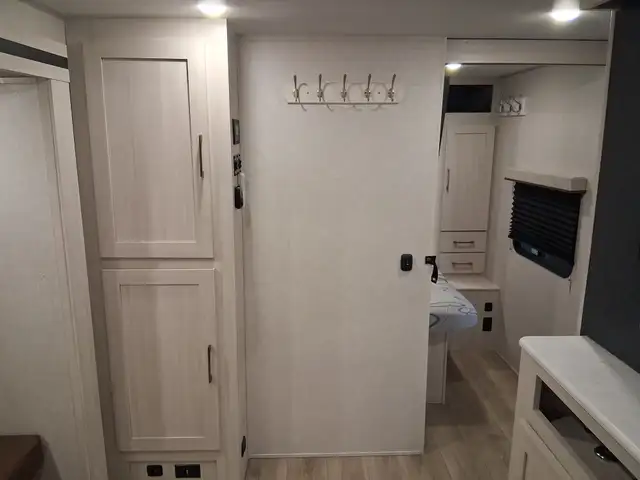2025 Forest River SURVEYOR 27 CAMP in Travel Trailers & Campers in St. Albert - Image 11