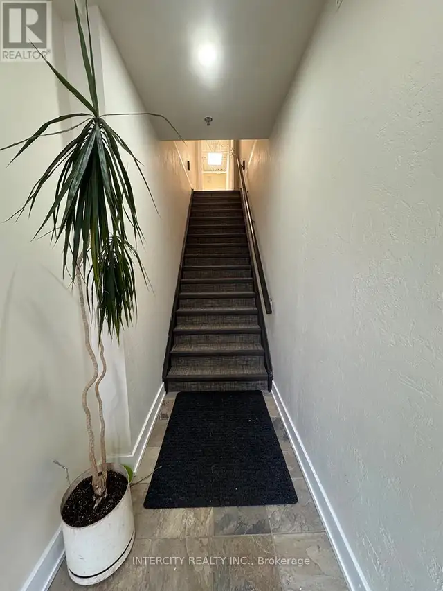 26B - 665 MILLWAY AVENUE Vaughan (Concord), Ontario in Commercial & Office Space for Rent in Markham / York Region - Image 4