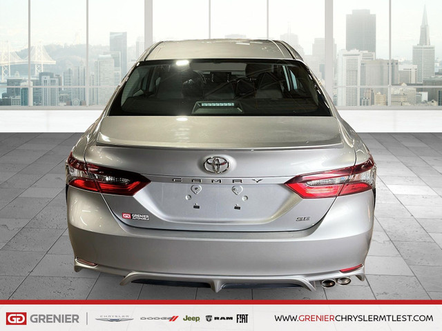 2024 Toyota Camry dans Autos et camions  à Ville de Montréal - Image 3