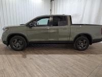 Price includes: Block heater, Air Conditioning, and Tire Tax. Price/Payments do not include cash reb... (image 3)
