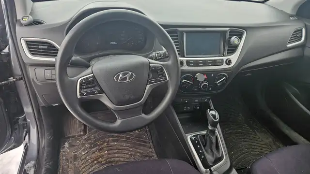 2019 Hyundai Accent for parts in Auto Body Parts in Calgary - Image 9