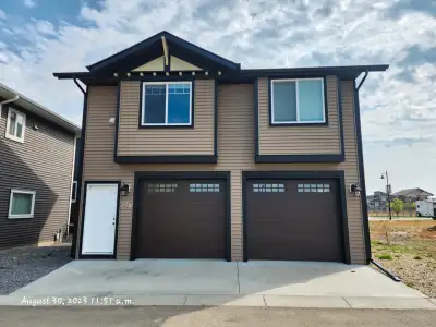 Entire House / 1 Bed + 1 Bath + 2-Car Garage — Timberlands North