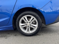 Only 51,912 KM. This 2017 Chevrolet Cruze is the kind of find smart Island commuters wait for. Compa... (image 5)