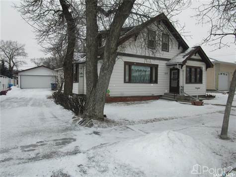 225 6th AVENUE E in Houses for Sale in Moose Jaw