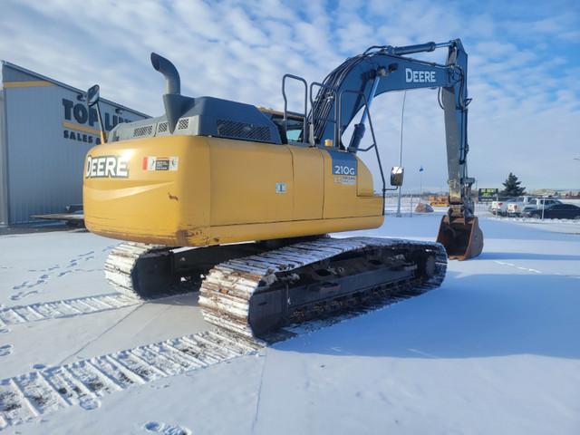 2016 Deere 210G LC Excavator in Heavy Equipment in Lethbridge - Image 2