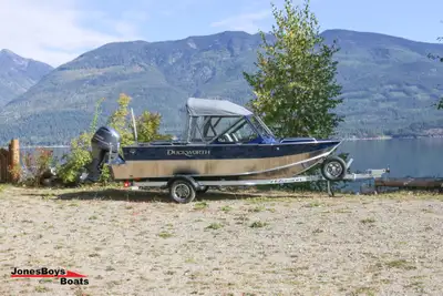 Highlights Yamaha F115 Dark Blue Charcoal Graphite Transom Fish Box 3” Bow rails 3-Step Boarding Lad...