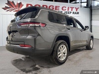 SPECIAL OFFER Only 239 kms! This Jeep Grand Cherokee L boasts a Regular Unleaded V-6 3.6 L/220 engin... (image 5)