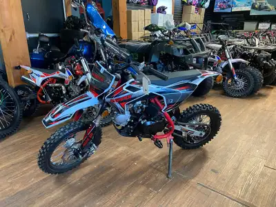 SBZ Highper X2 110cc Dirt Bike – Built for Control & Confidence Get your ride on with the SBZ Highpe...
