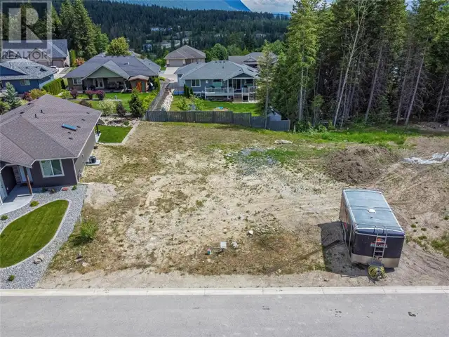 2715 GOLF COURSE Drive Unit# 10 Blind Bay, British Columbia in Land for Sale in Kamloops - Image 8