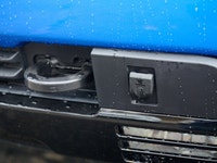 ... Engine: 8 Cylinder Engine 5.3L/325CI L/100Km City: 15.8 L/100Km Hwy: 13.4 Safety Equipment Dayti... (image 7)