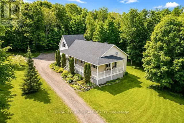 698 BARRYVALE ROAD Greater Madawaska, Ontario in Houses for Sale in Renfrew - Image 8