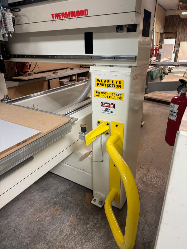 CNC THERMWOOD 5X10 2004 TOOLS CHANGER in Other in Granby - Image 3