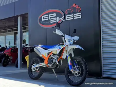 2026 KTM 500 EXC-F Six Days Few machines can hold their own against the KTM 500 EXC-F SIX DAYS. Powe...