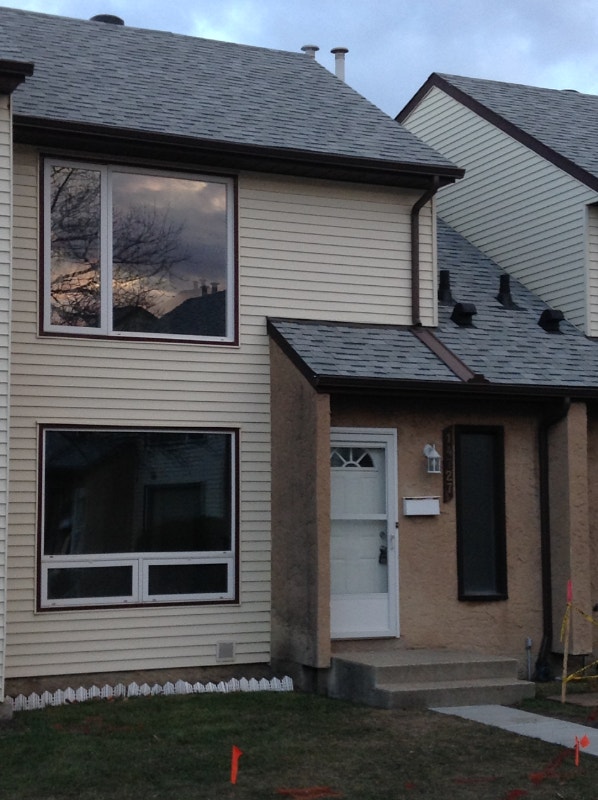 Bright and Spacious Three Bedroom townhouse in Fraser Long Term