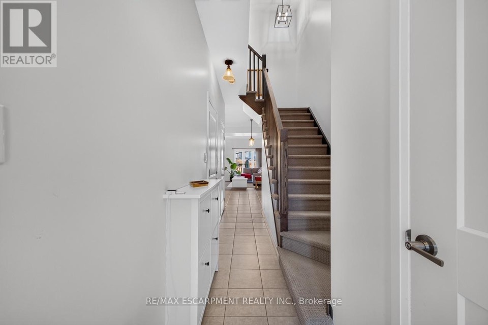 3980 CROWN STREET Lincoln (Beamsville), Ontario 3