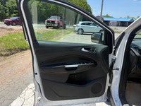 A versatile compact SUV with a comfortable interior, modern convenience features, and efficient perf... (image 6)