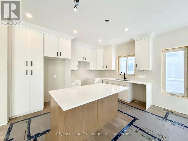 159 WESTLINKS DRIVE Saugeen Shores, Ontario in Houses for Sale in Owen Sound - Image 5